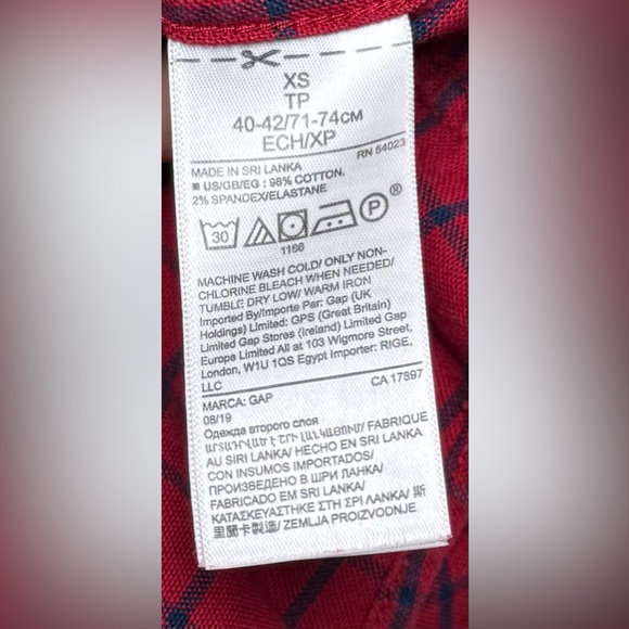 GAP Red Plaid Men's Button Down Shirt - Picture 5 of 6